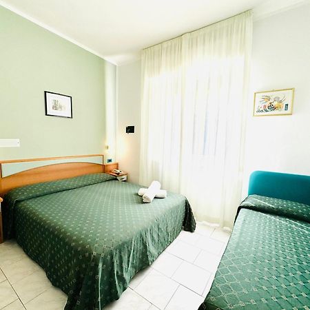 צ'סנטיקו Hotel Villa Grazia מראה חיצוני תמונה